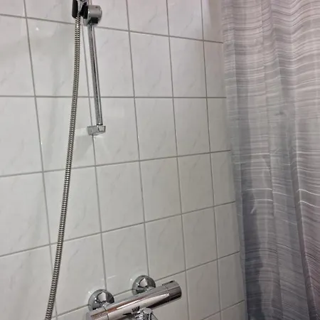 Apartment Viihtyisae Saunallinen Kaksio Lentokentaen Laehellae