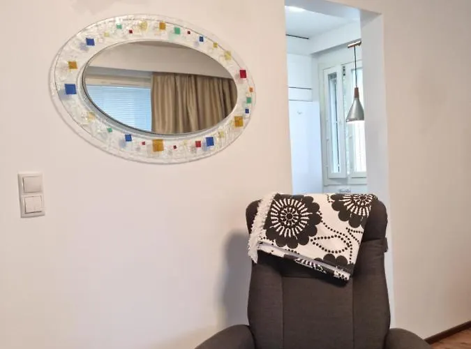 Viihtyisae Saunallinen Kaksio Lentokentaen Laehellae Appartamento Vantaa